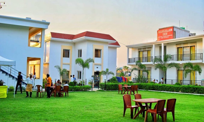 Deoghar Hôtel | 400 m² Hôtel ∙ 3 personnes