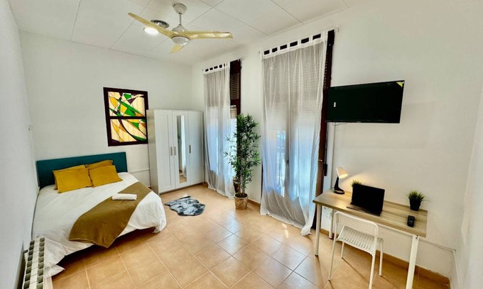 Godella Station Balnéaire | 400 m² Chambre privée ∙ 1 chambre ∙ 1 personne