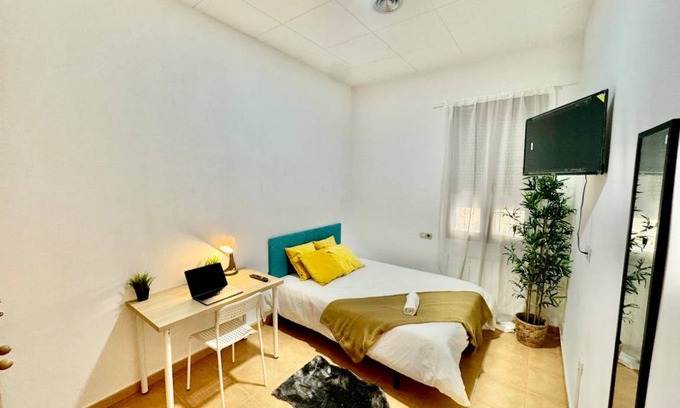 Godella Station Balnéaire | 400 m² Chambre privée ∙ 1 chambre ∙ 1 personne