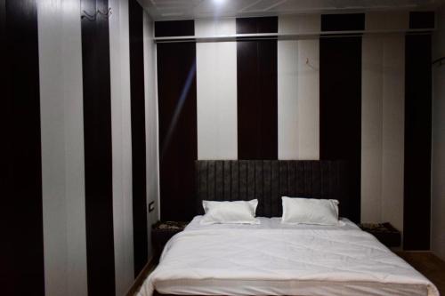 Naini Maison | 400meter from Sangam ghat Kuldeep 2
