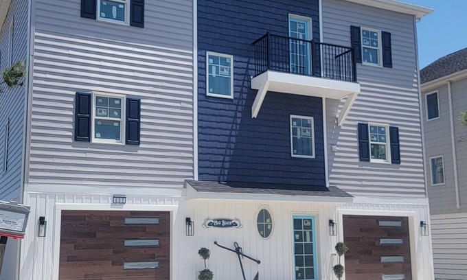 Broadkill Beach Maison | 402 Bay Front Rd Water & Beach Front Broadkill Pet Friendly Sleeps 12 4Bed 4Bath