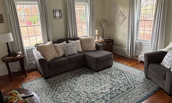 Barrington Autre | 409 Franklin Pierce Hwy. is a 4 Bed, 2.5 Bath home with all Modern Amenities