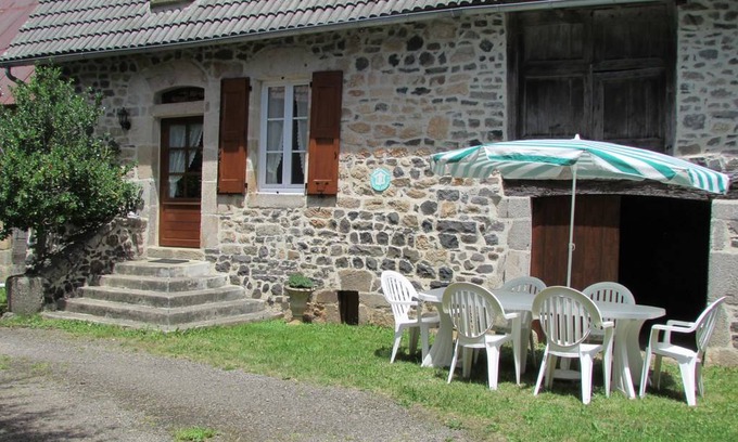 Rilhac-Xaintrie Maison | 41 m² Gîte ∙ 2 chambres ∙ 4 personnes