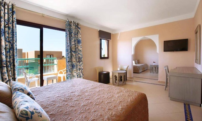 Annakhil Hôtel | 42 m² Hôtel ∙ 127 personnes