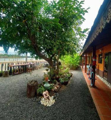 Ubon Ratchathani Station Balnéaire | 42 m² Résidence de vacances ∙ 5 personnes