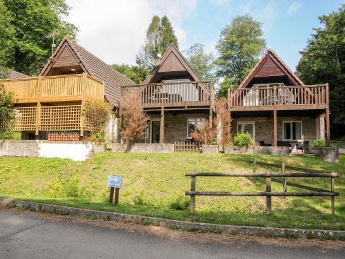 St. Ann's Chapel Maison | 42 Valley Lodge
