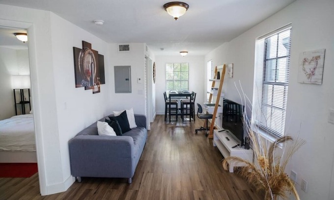 East Little Havana Appartement | 435 NW #2 · Modern Apartment near Brickell 2Br #2