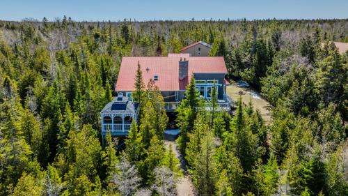 Tobermory Maison | 45 Degrees North - Tobermory