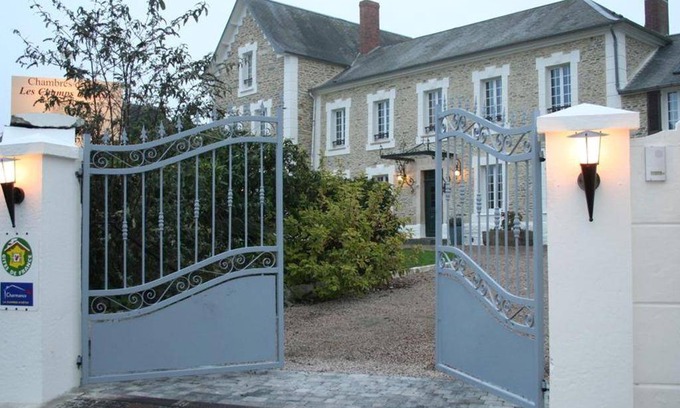 Caumont l'Evente Lit Et Petit-Déjeuner | 45 m² Chambre d'hôtes ∙ 4 personnes
