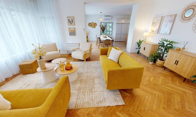 Bron Station Balnéaire | 450 m² Chambre privée ∙ 1 chambre ∙ 1 personne