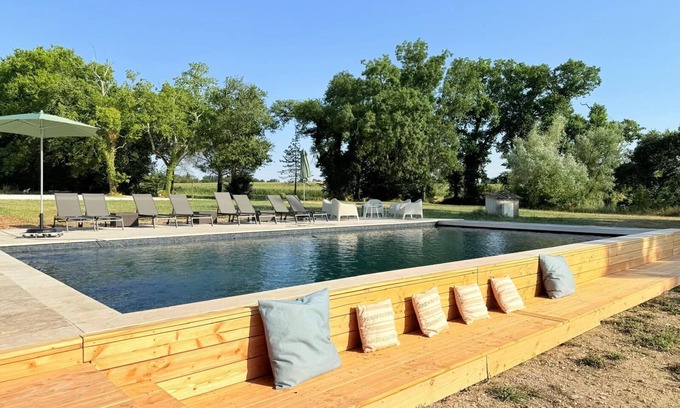 Gazaupouy Maison | 450m2 villa in the heart of the Gers, 5 suites, dormitory, pool and sunsets