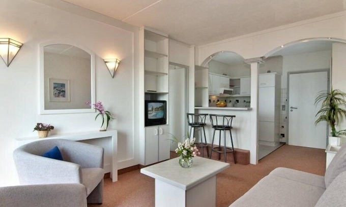 Lam Appartement | Appartement de deux pièces (environ 45 m²) avec balcon sud