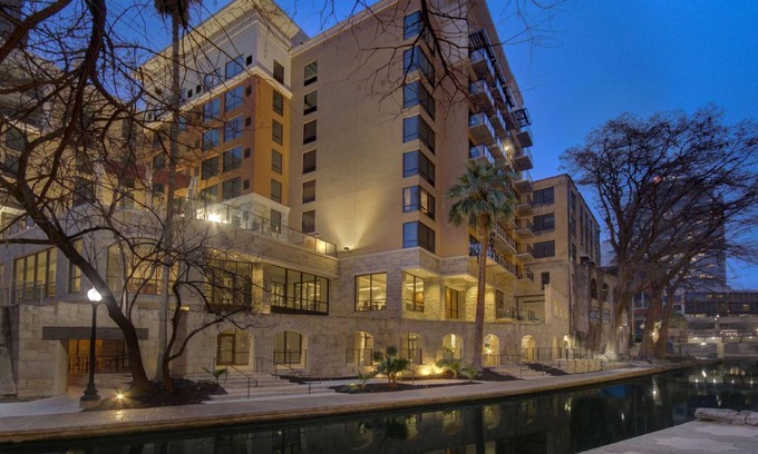 Main - Military Plaza Hôtel | 46 m² Hôtel ∙ 127 personnes