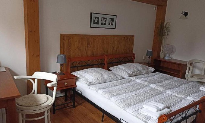 Litomysl Lit Et Petit-Déjeuner | 48 m² Chambre d'hôtes ∙ 5 personnes