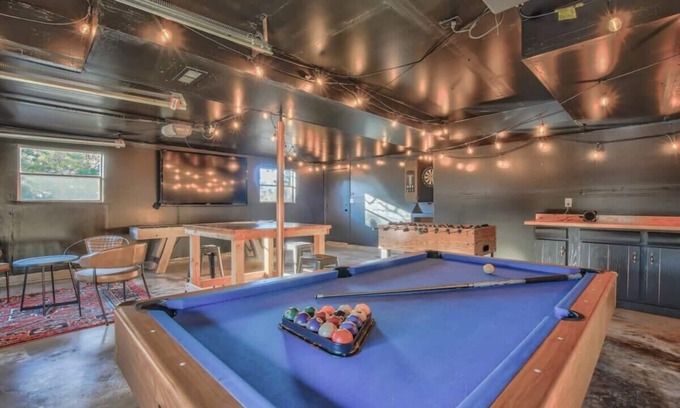 Briargate Maison | 4BD w/Hot Tub & Game Lounge Dog Friendly USAFA