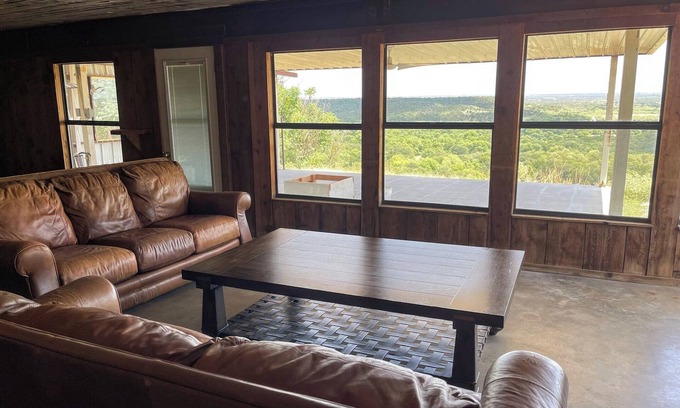 Mineral Wells Maison | 4 bedroom house with an amazing view
