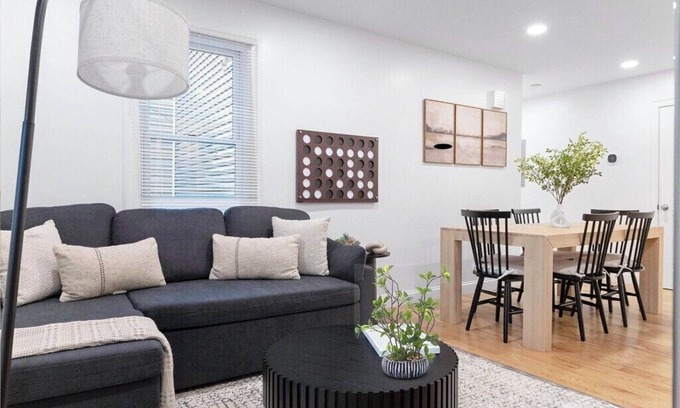 Central Square Appartement | 4BR 3Bath + Game Room | Harvard MIT Apt