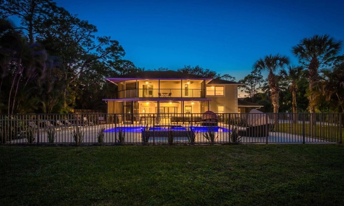 High Point Maison | 4BR 6BD Pool HotTub Atlantic Ave