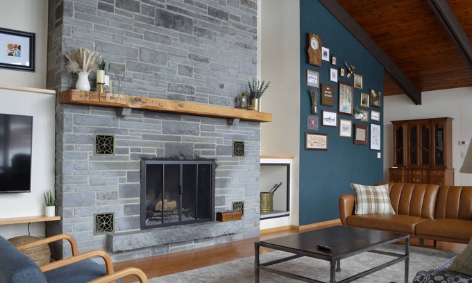East Chatham Chalet De Ski | 4BR Berkshire Beauty w/ Patio, BBQ, and a Million Dollar View