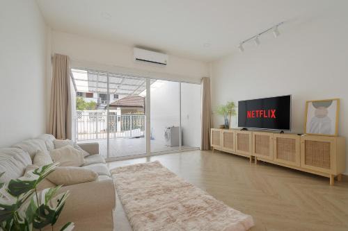 Bang Khen Appartement | 4BR Cozy House with Local Views and Cafes