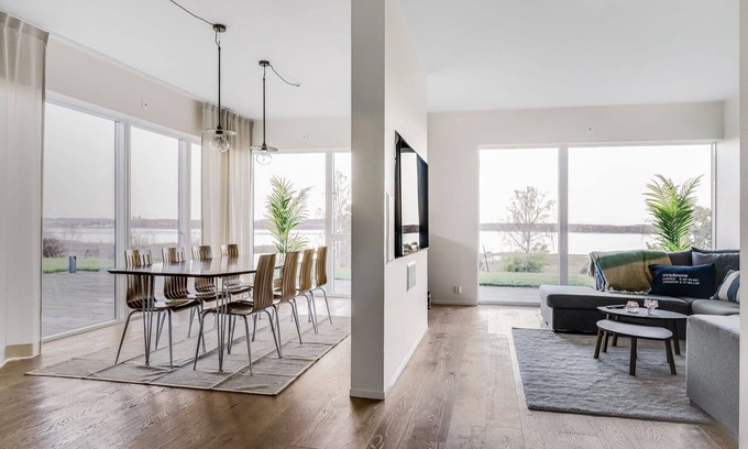 Nykoping Municipality Villa | 4BR Grand Villa with Garden