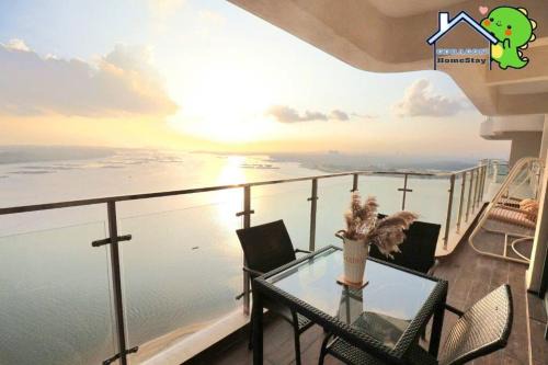 Central District Appartement | 4BR high floor unblock seaview danga bay Lovell by Gdragon HomeStay