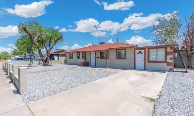 Encanto Maison | 4BR Home | Near Downtown & Phoenix Light Rail