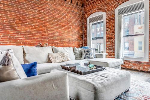 Historic Downtown La Crosse Appartement | 4br Ideal For Groups 4 Blocks To La Crosse Cntr