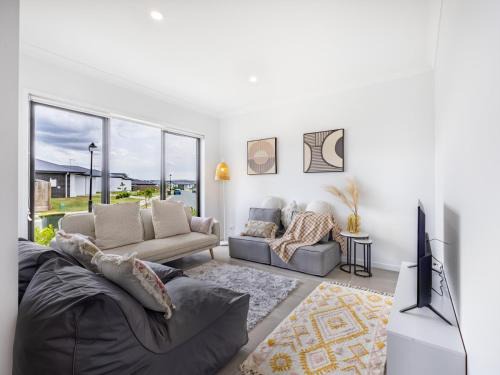 Browns Plains Maison | 4BR Newly furnished Cozy house Brownsplain