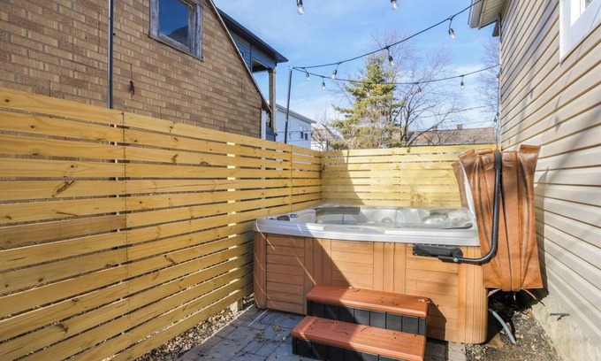 Merion Village Maison | The Alley House, Merion Village, Columbus, OH. 4-bed, 2-bath, hot tub and patio.