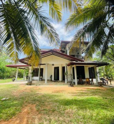 Nuwaragam Palatha Central Maison | 4th Mile Resort