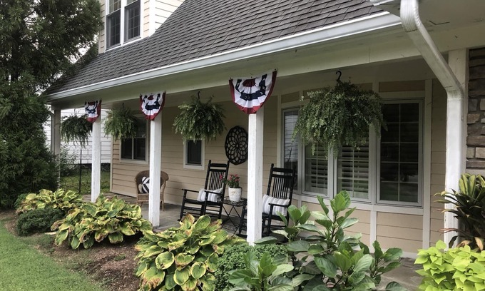 Wardour Maison | 5 BDRM across from the USNA Stadium