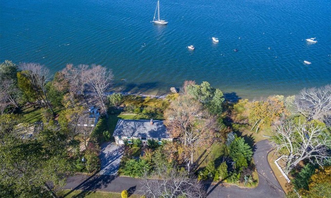 Centre Island Maison | 5 Bdrm BEACHFRONT 30% off >7days Quiet Safe Centre Island Sunsets