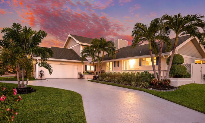 Tropic Isle Maison | 5 bed home in Tropic Isle