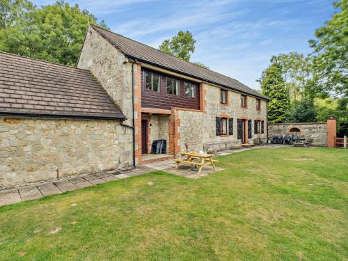 Sandown Maison | 5 Bed in Newchurch IC069
