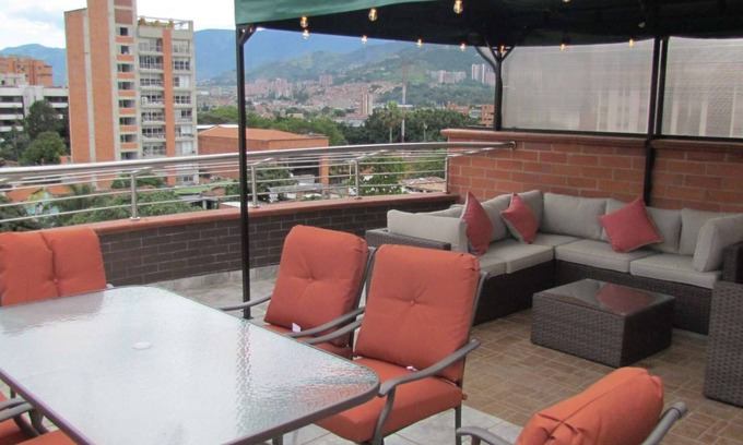 Astorga Appartement | ASCENSEUR DE BAIGNOIRE CHAUFFANT AU TOIT 5 PIÈCES PH