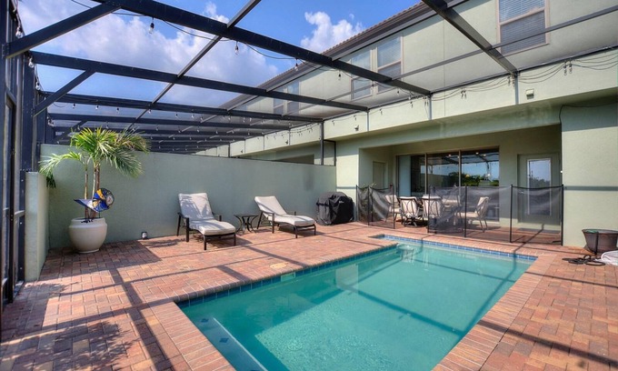 Loughman Maison | 5 Bedroom, 5 bath Villa