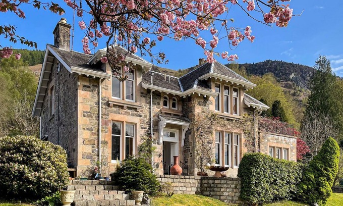 Milton Maison | 5 bedroom accommodation in Aberfoyle