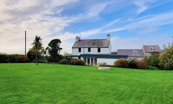 Llanfaethlu Cottage | 5 chambres hébergement à Llanfaethlu, Anglesey