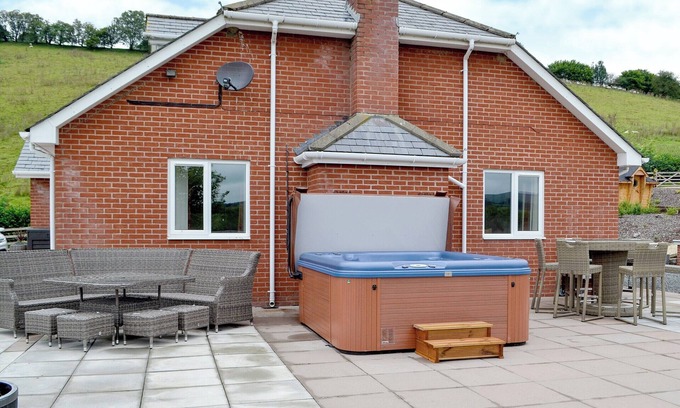 Tirabad Cottage | Hébergement de 5 chambres à Llananno, près de Llandrindod Wells