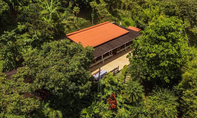 Barbosa Lit Et Petit-Déjeuner | 5-bedroom bed & breakfast in welcoming Barbosa with WiFi