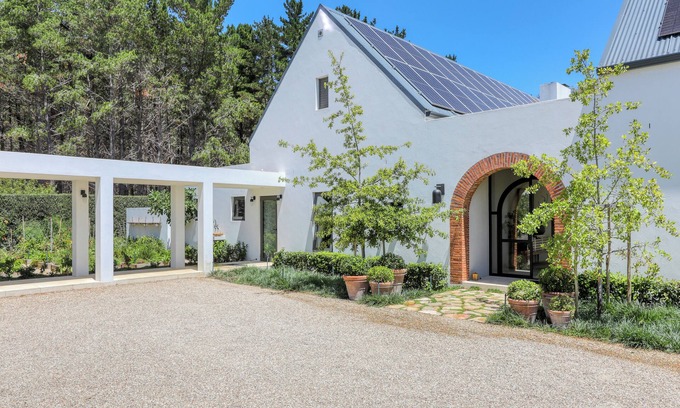 Tokai Maison | 5-Bedroom Forest Getaway with Jacuzzi & Views