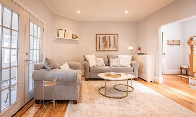 Medford Maison | 5 Bedroom Historic Home minutes to Boston!
