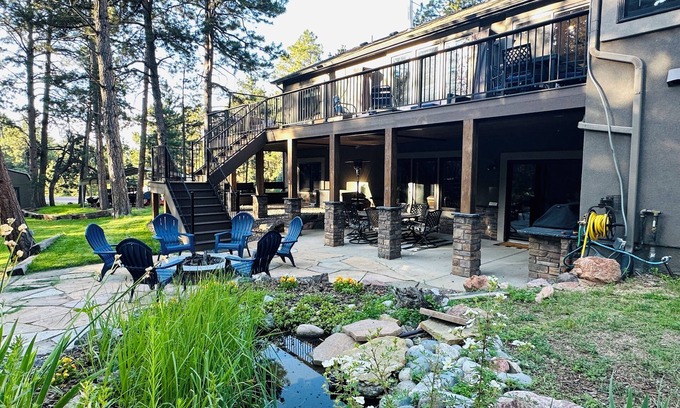 Colorado Springs Maison | Maison de 5 chambres sur 1 Boisé Acre 4 Miles de Air Force Academy