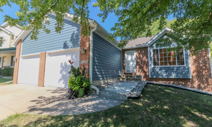 Highlands Maison | 5 Bedroom Lincoln Home 10 Minutes from Downtown