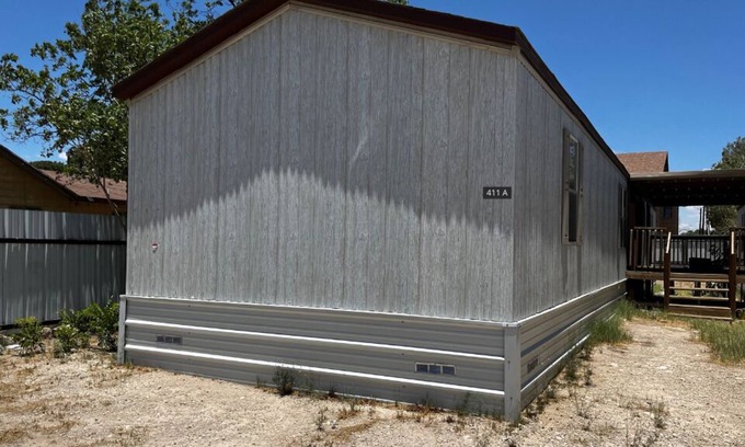 Monahans Maison | 5 Bedroom Work Trailer