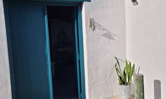 Struisbaai Maison | 5 Bedroomed Fisherman's Cottage in Struis Bay