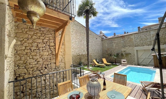 Gontaud Maison | Oasis chic piscine chauffée au cœur de Monsegur