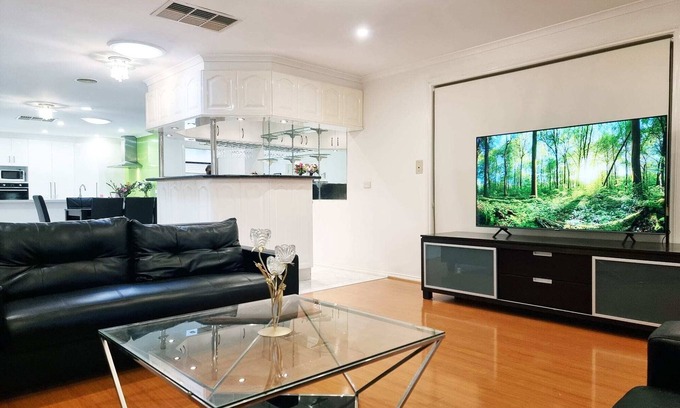 Sunshine West Maison | 5 bedrooms Spacious home