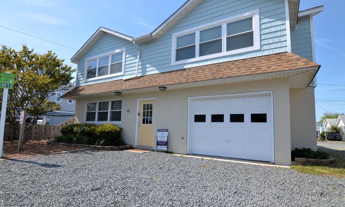 Dewey Beach Maison | 5 BR OCEAN BLOCK BEAUTY IN DEWEY BEACH